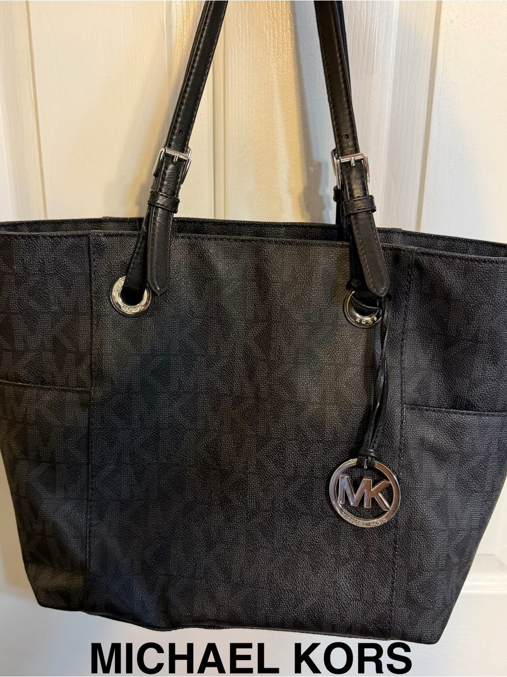 Michael Kors Jet Set Signature Tote Black